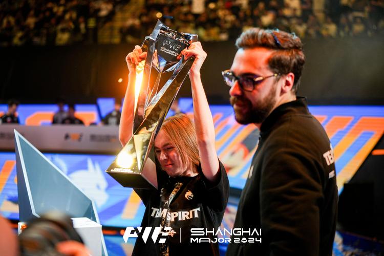 JDG官方公告：原定8.25的英雄联盟挑战赛 因赛训安排无法到场