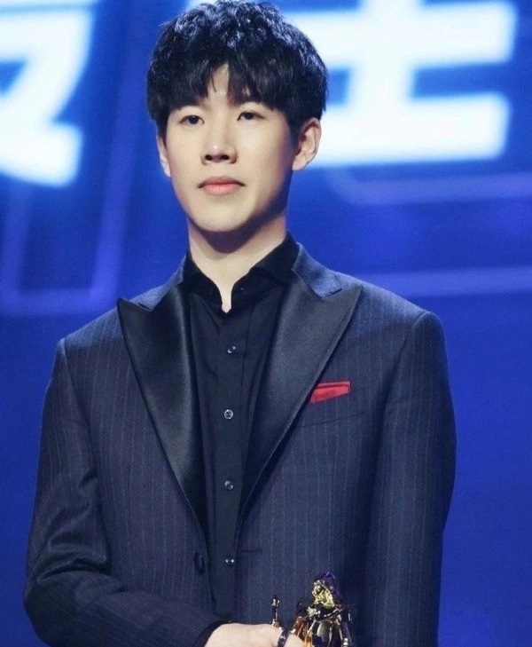 LPL夏季赛组内赛前两周最佳阵容：Tarzan获选MVP