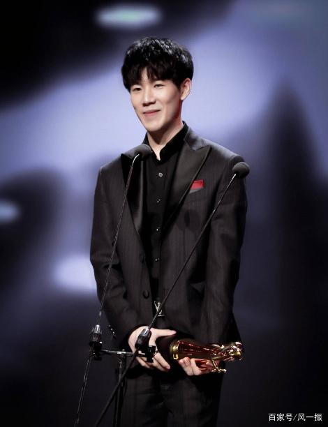 结束了他的六年 JD Gaming 职业生涯！官方：打野 Kanavi 今天离队！