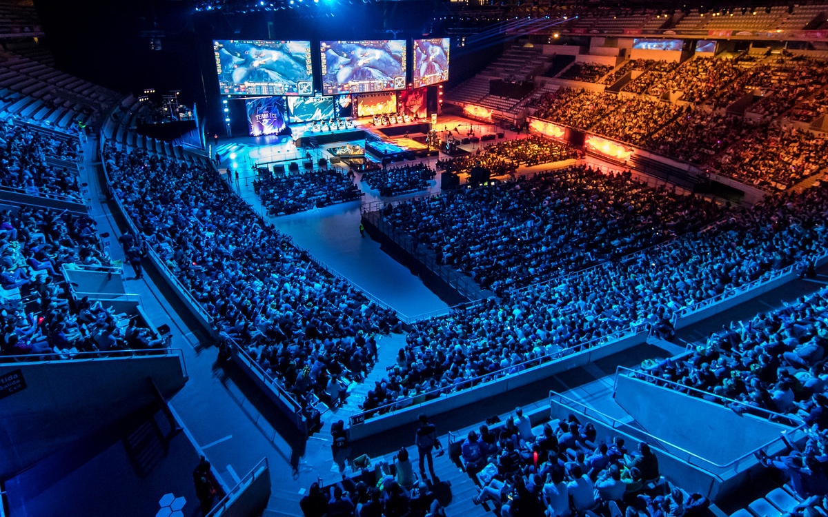 传闻： 100 Thieves 接近签下瑞典天才poiii